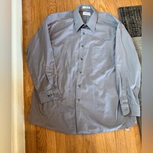 Van Heusen Gray Button-Up Shirt Men's Regular Fit Collar Dress Shirt 17” 32/33